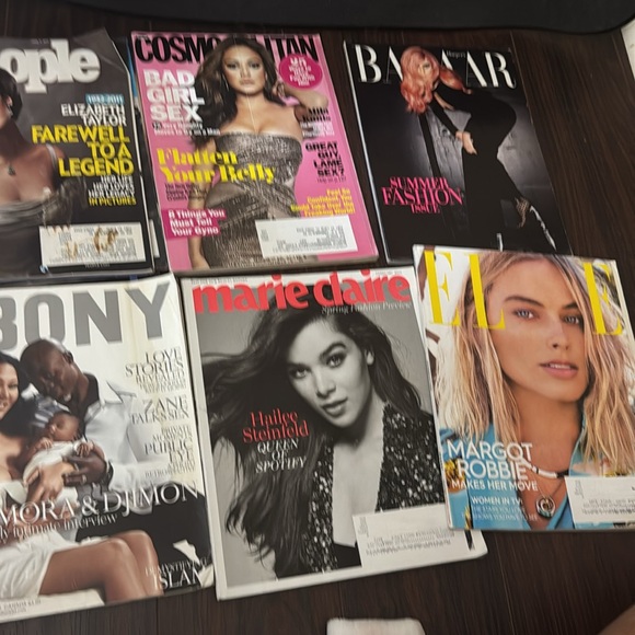 COPY - A lot of 16 magazines for sale, mixtures of glamour, people, allure, etc. - Picture 2 of 7